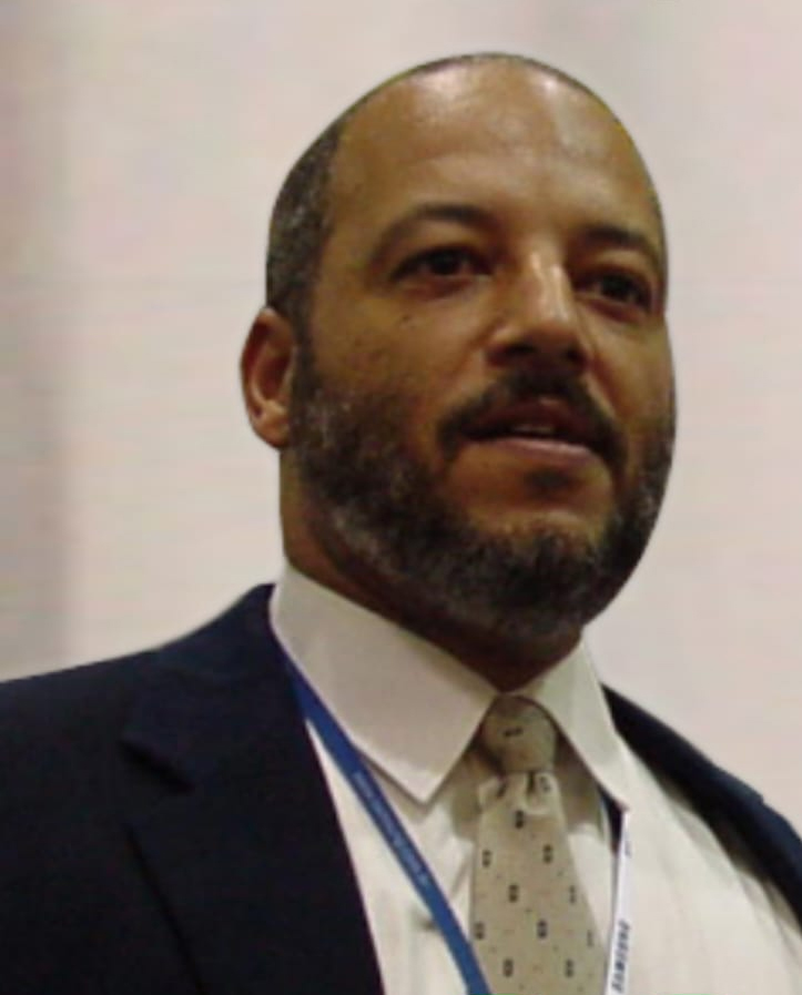 Carlos L. Machado